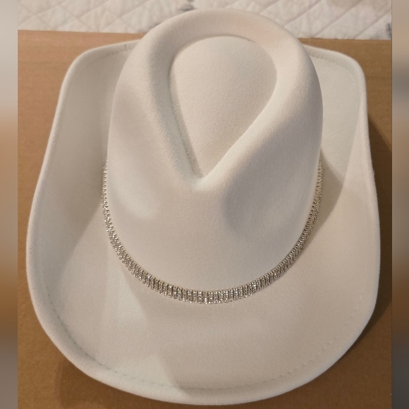 White and Black Cowboy Hats with Chain Detail - Picture 3 of 6